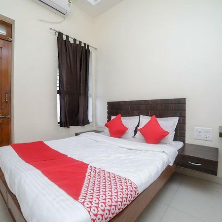 Oyo 46697 Hotel Gopi นาคปุระ ภายนอก รูปภาพ