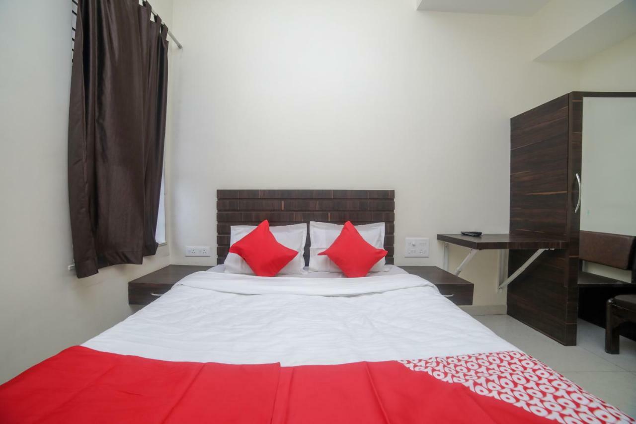 Oyo 46697 Hotel Gopi นาคปุระ ภายนอก รูปภาพ