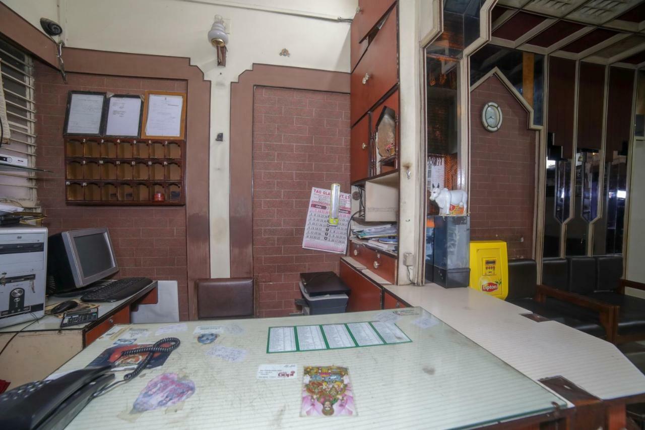 Oyo 46697 Hotel Gopi นาคปุระ ภายนอก รูปภาพ