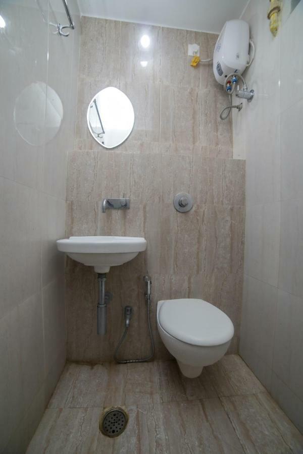 Oyo 46697 Hotel Gopi นาคปุระ ภายนอก รูปภาพ