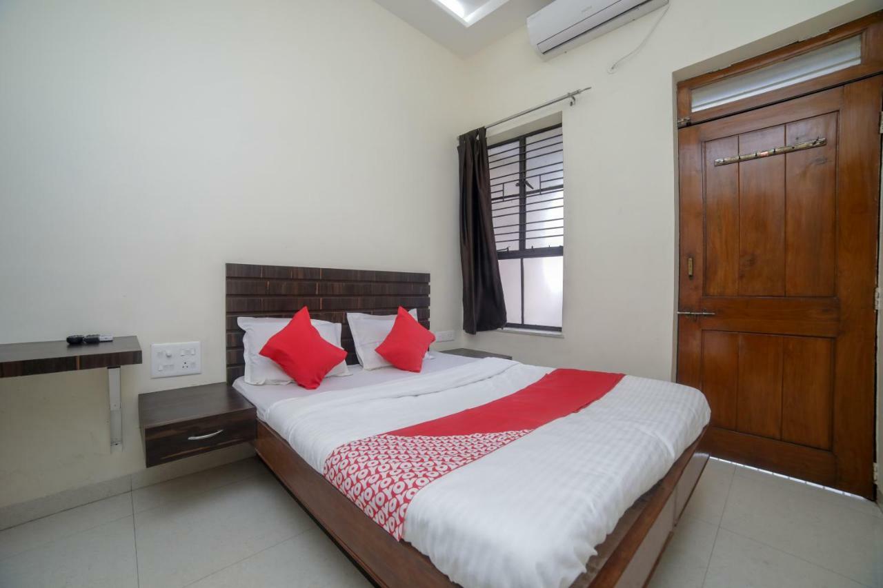 Oyo 46697 Hotel Gopi นาคปุระ ภายนอก รูปภาพ
